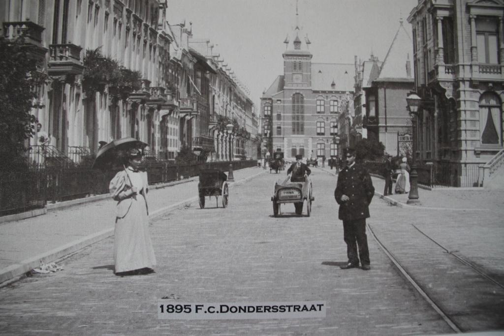 Hotel Oorsprongpark City Centre Utrecht Oda fotoğraf